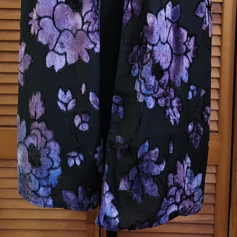 NWT Avenue Vintage Floral Sheer Scarf - Picture 4 of 4
